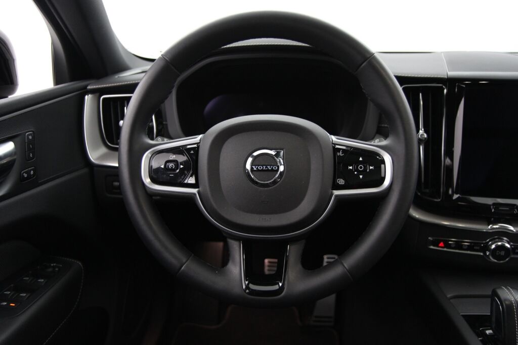 Volvo XC60 2022 T8 AWD Long Range High Performance R-Design Edition aut / Webasto / ACC / Nahat /  Suomi-auto / Yksi omistaja / - RAHOITUS TÄHÄN AUTOON VAIN 3.99% - 