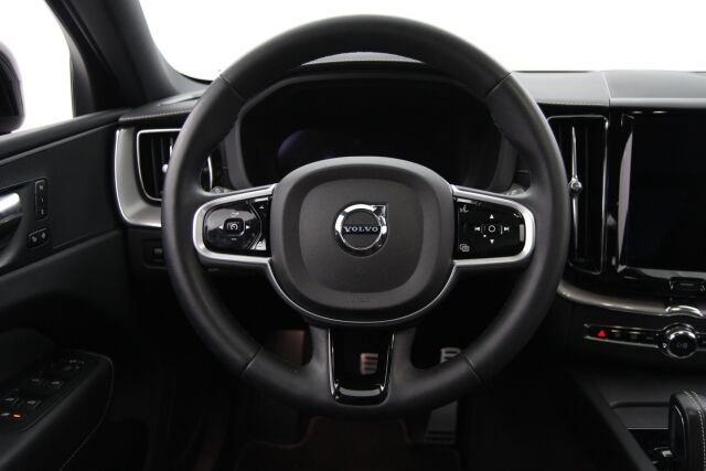 Volvo XC60 2022 T8 AWD Long Range High Performance R-Design Edition aut / Webasto / ACC / Nahat /  Suomi-auto / Yksi omistaja / - RAHOITUS TÄHÄN AUTOON VAIN 3.99% - 