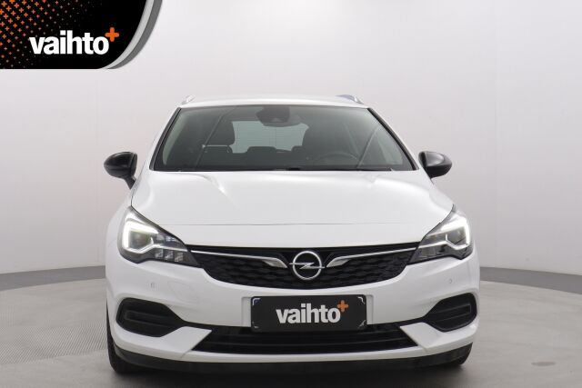 Opel Astra 2022 Sports Tourer Classic Innovation 145 Turbo A / Navi / Kamera / Apple CarPlay / Matrix-Ledit / Ratinlämmitin - RAHOITUS TÄHÄN AUTOON VAIN 3.99% - 