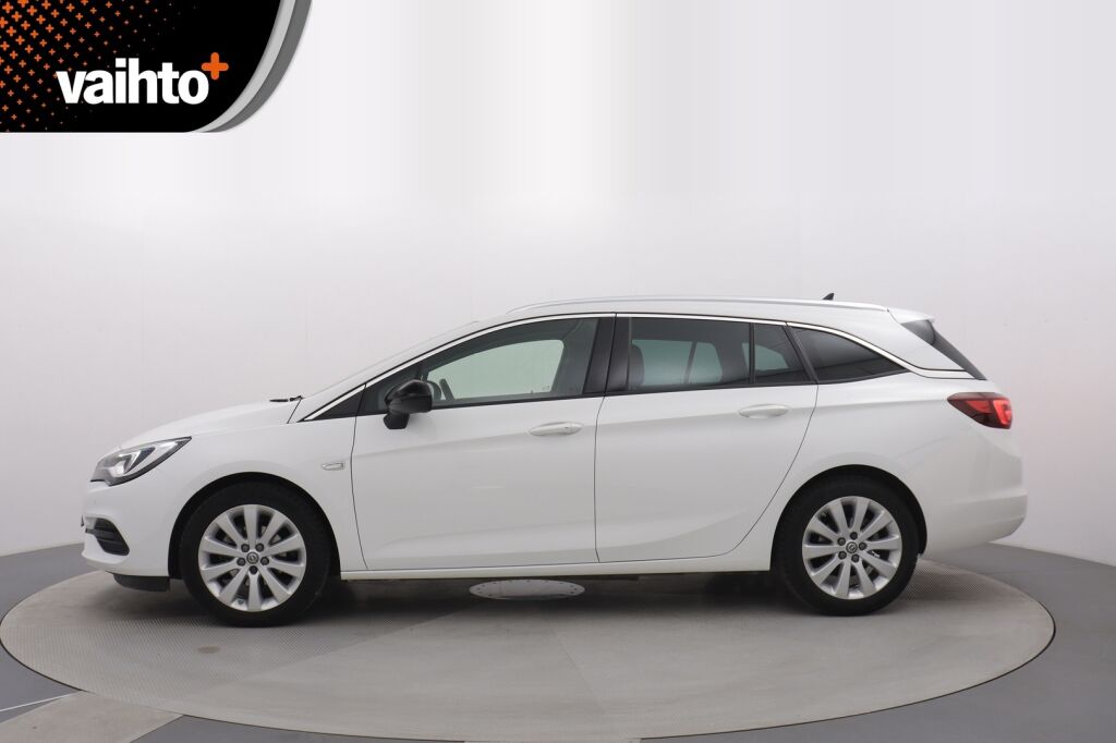 Opel Astra 2022 Sports Tourer Classic Innovation 145 Turbo A / Navi / Kamera / Apple CarPlay / Matrix-Ledit / Ratinlämmitin - RAHOITUS TÄHÄN AUTOON VAIN 3.99% - 