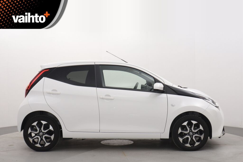 Toyota AYGO 2022 1.0 VVT-i x-play Online Edition 5ov / Kamera / Huoltokirja /