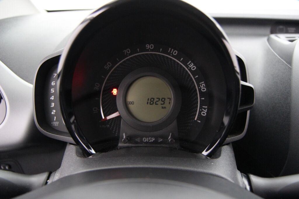 Toyota AYGO 2022 1.0 VVT-i x-play Online Edition 5ov / Kamera / Huoltokirja /