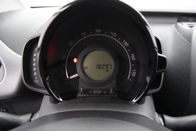 Toyota AYGO 2022 1.0 VVT-i x-play Online Edition 5ov / Kamera / Huoltokirja /