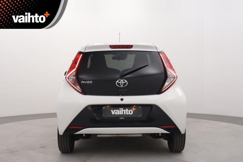 Toyota AYGO 2022 1.0 VVT-i x-play Online Edition 5ov / Kamera / Huoltokirja /