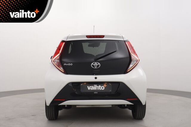 Toyota AYGO 2022 1.0 VVT-i x-play Online Edition 5ov / Kamera / Huoltokirja /