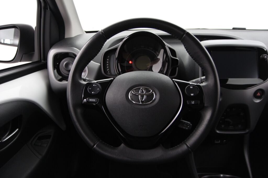 Toyota AYGO 2022 1.0 VVT-i x-play Online Edition 5ov / Kamera / Huoltokirja /