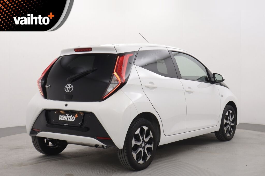 Toyota AYGO 2022 1.0 VVT-i x-play Online Edition 5ov / Kamera / Huoltokirja /