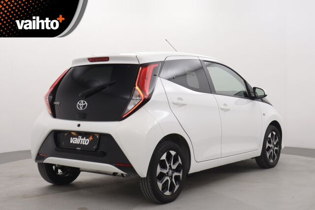 Toyota AYGO 2022 1.0 VVT-i x-play Online Edition 5ov / Kamera / Huoltokirja /