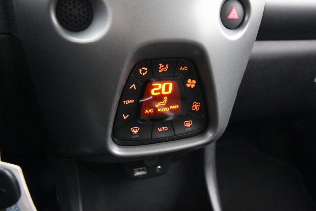 Toyota AYGO 2022 1.0 VVT-i x-play Online Edition 5ov / Kamera / Huoltokirja /
