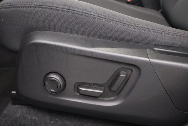 Volvo C40 2022 Recharge Twin Business Launch Edition aut / Digimittari / VOC / Adatp. vakk / Panorama / 360kamera