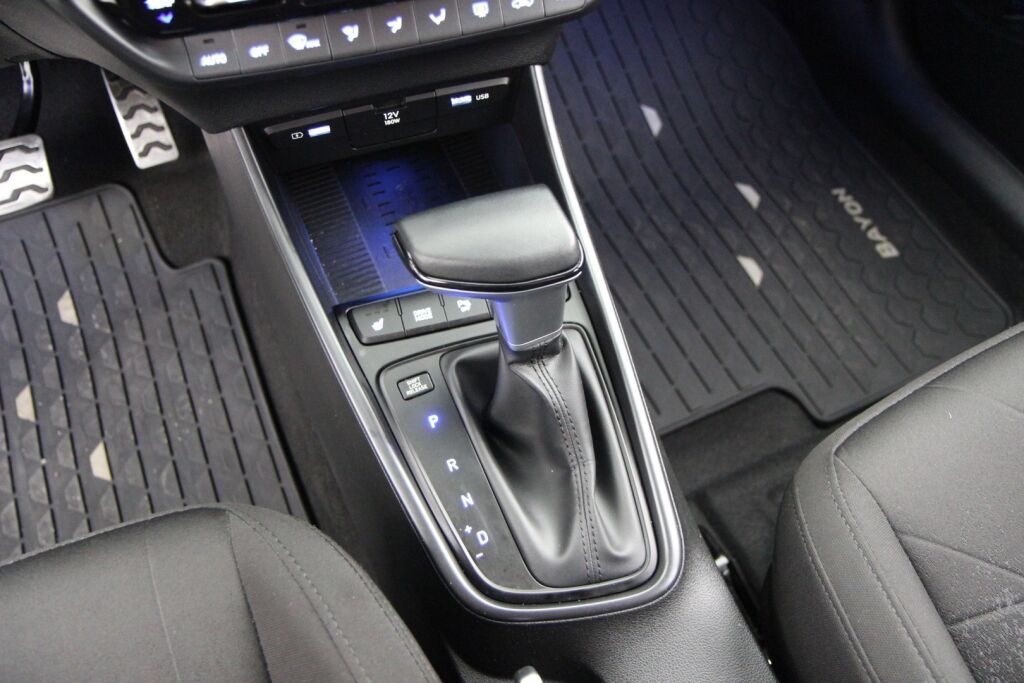 Hyundai Bayon 2023 1.0 T-GDi 120 hv 48V Hybrid 7DCT-aut. Style / Kamera / Aut.ilmastointi /