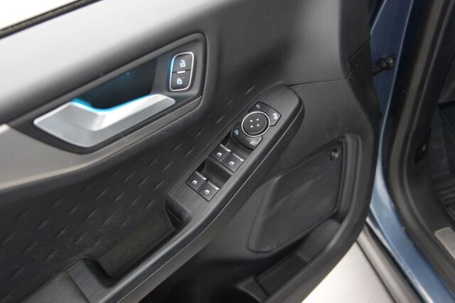 Ford Kuga 2020 2,0 EcoBlue 190hv A8 AWD Titanium X Launch Edition 5-ovinen / 1 omistaja / Webasto / Adaptiivinen vakkari / Erinomainen huoltohistoria /