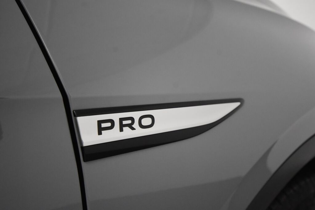 Volkswagen ID.4 2021 Pro Performance Max 150 kW, akku 77 kWh / HUD / ACC / iQ Light / Panoraama / Hieronnat etuistuimissa