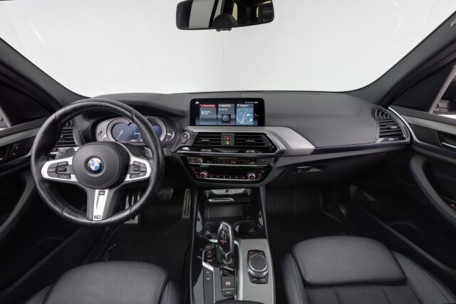 BMW X3 2018 G01 xDrive M40i A M Performance / Panoraama / Vetokoukku / Webasto / Led-ajovalot / Display Key