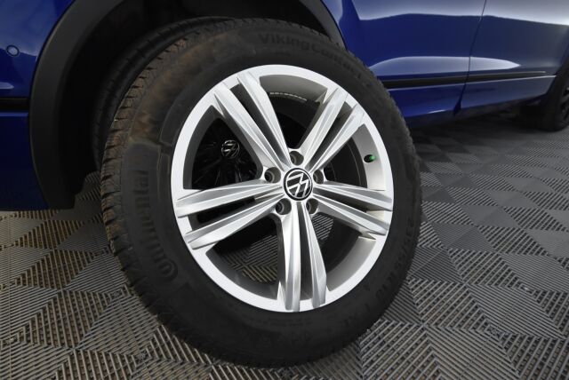 Volkswagen Tiguan 2022 R-Line 2,0 TDI SCR 110 kW 4MOTION DSG-automaatti / Suomiauto / Webasto / Vetokoukku / iQ-light / Digimittaristo