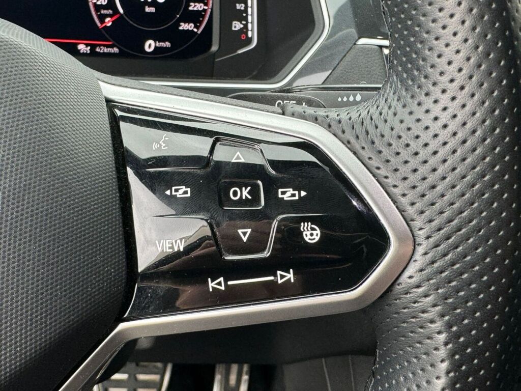 Volkswagen Tiguan 2022 R-Line 2,0 TDI SCR 110 kW 4MOTION DSG-automaatti / Suomiauto / Webasto / Vetokoukku / iQ-light / Digimittaristo