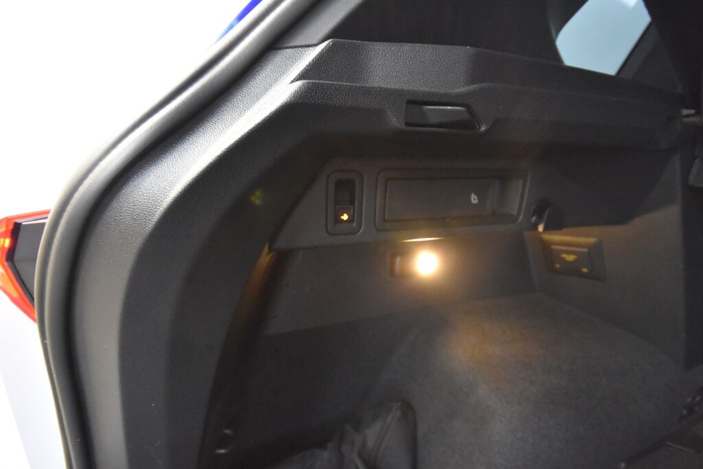 Volkswagen Tiguan 2022 R-Line 2,0 TDI SCR 110 kW 4MOTION DSG-automaatti / Suomiauto / Webasto / Vetokoukku / iQ-light / Digimittaristo