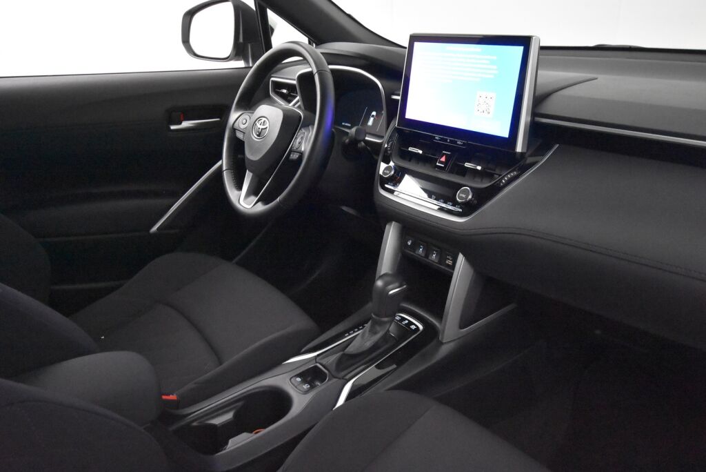 Toyota Corolla Cross 2023 2.0 Hybrid Active / Tehdastakuu / Suomiauto / 1-Omistaja / Alv-väh.kelp./ Adapt.vakkari / P-kamera /