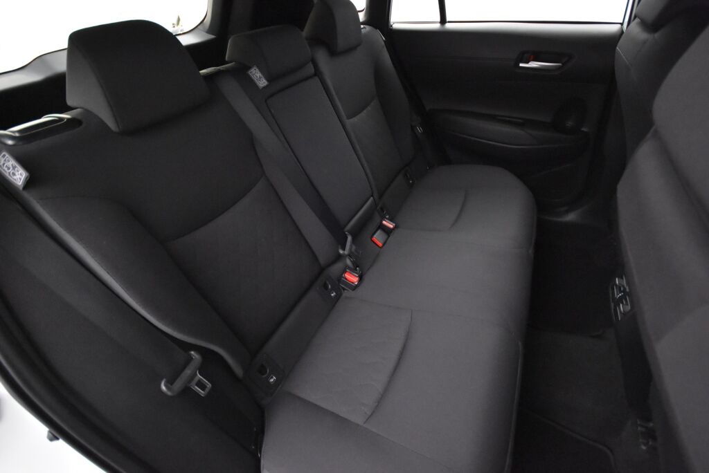Toyota Corolla Cross 2023 2.0 Hybrid Active / Tehdastakuu / Suomiauto / 1-Omistaja / Alv-väh.kelp./ Adapt.vakkari / P-kamera /