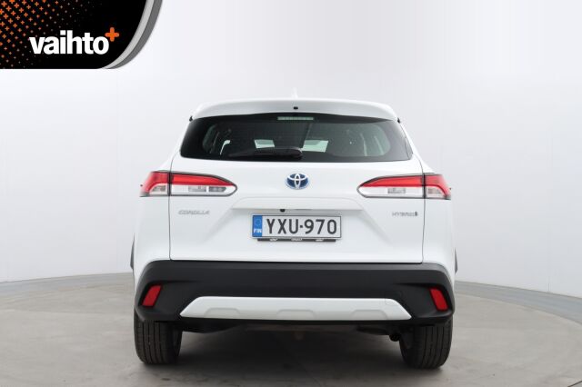 Toyota Corolla Cross 2023 2.0 Hybrid Active / Tehdastakuu / 1-Om. Suomiauto / ALV / Adapt. vakkari / P-Kamera / Navi / Ratinlämmitin / LEDit