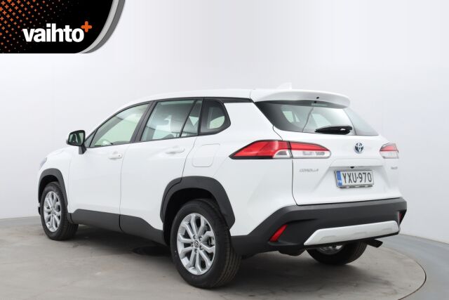 Toyota Corolla Cross 2023 2.0 Hybrid Active / Tehdastakuu / 1-Om. Suomiauto / ALV / Adapt. vakkari / P-Kamera / Navi / Ratinlämmitin / LEDit