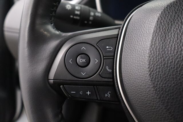 Toyota Corolla Cross 2023 2.0 Hybrid Active / Tehdastakuu / 1-Om. Suomiauto / ALV / Adapt. vakkari / P-Kamera / Navi / Ratinlämmitin / LEDit