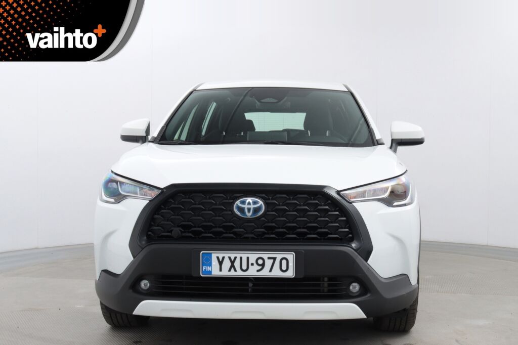 Toyota Corolla Cross 2023 2.0 Hybrid Active / Tehdastakuu / 1-Om. Suomiauto / ALV / Adapt. vakkari / P-Kamera / Navi / Ratinlämmitin / LEDit