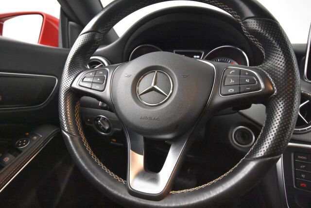 Mercedes-Benz CLA 2016 180 A Shooting Brake Premium Business / Urban Paketti / Kamera / Sporttipenkit / Lohkolämmitin / Juuri huollettu