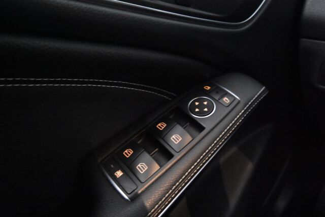 Mercedes-Benz CLA 2016 180 A Shooting Brake Premium Business / Urban Paketti / Kamera / Sporttipenkit / Lohkolämmitin / Juuri huollettu
