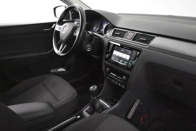 Skoda Rapid 2016 1,2 TSI 110 Style / Suomiauto / Vetokoukku / Lohkolämmitin / Vakionopeudensäädin