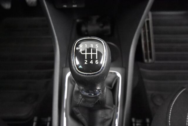Skoda Rapid 2016 1,2 TSI 110 Style / Suomiauto / Vetokoukku / Lohkolämmitin / Vakionopeudensäädin