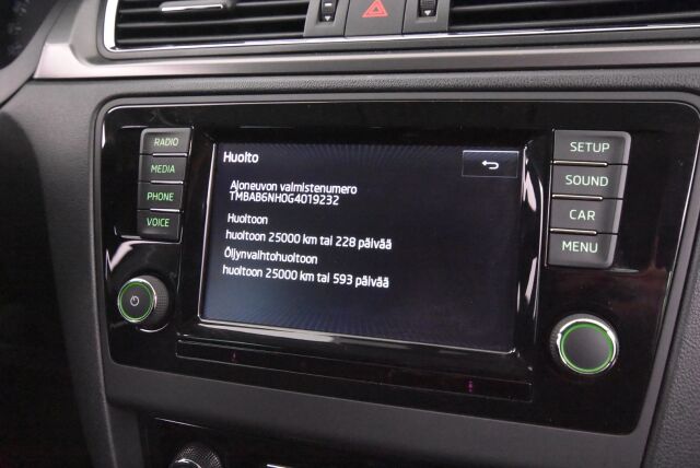 Skoda Rapid 2016 1,2 TSI 110 Style / Suomiauto / Vetokoukku / Lohkolämmitin / Vakionopeudensäädin
