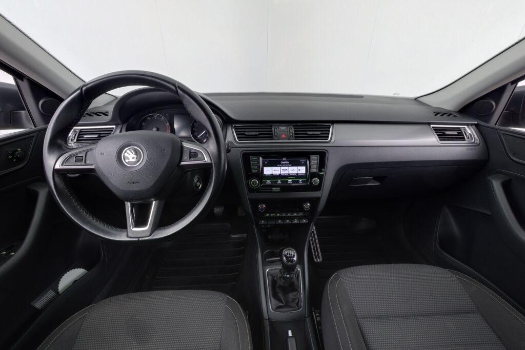 Skoda Rapid 2016 1,2 TSI 110 Style / Suomiauto / Vetokoukku / Lohkolämmitin / Vakionopeudensäädin