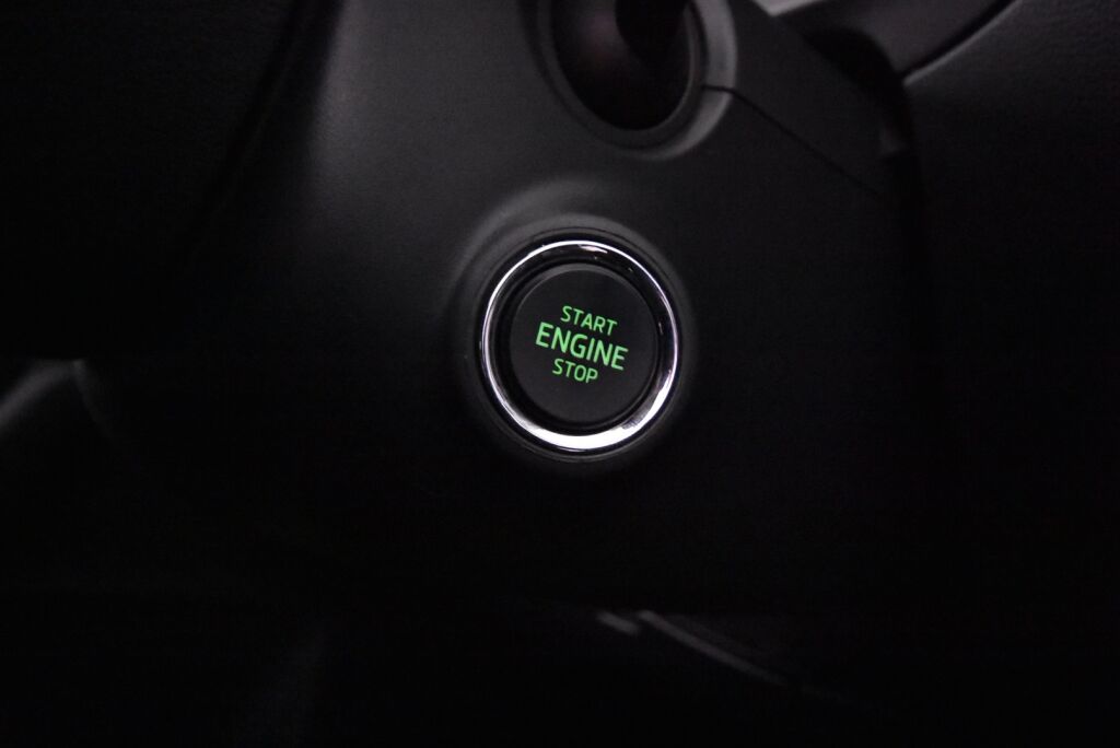 Skoda Rapid 2016 1,2 TSI 110 Style / Suomiauto / Vetokoukku / Lohkolämmitin / Vakionopeudensäädin