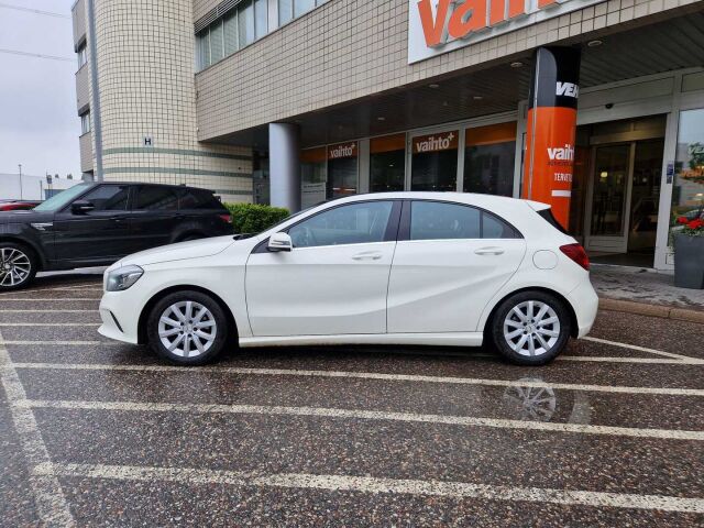 Mercedes-Benz A 2016 180 A Premium Business / Panoraama / 1 Om / Merkkihuoltohistoria / Kamera