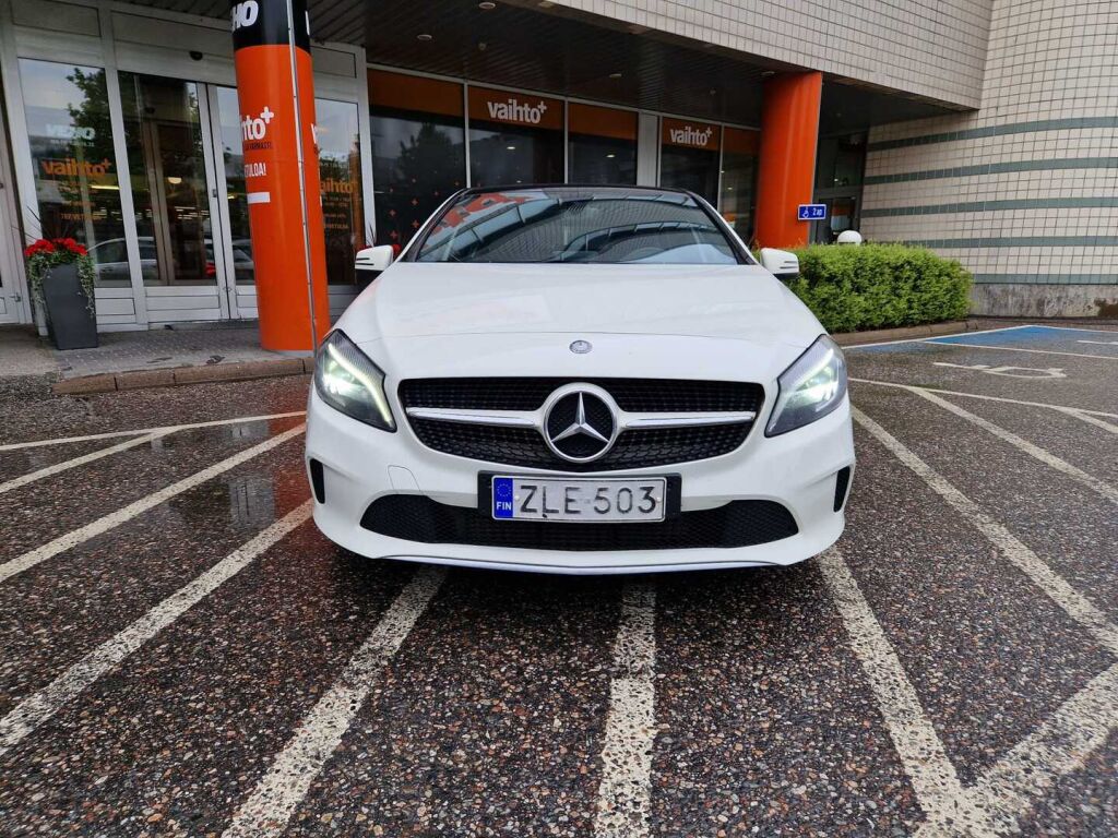 Mercedes-Benz A 2016 180 A Premium Business / Panoraama / 1 Om / Merkkihuoltohistoria / Kamera