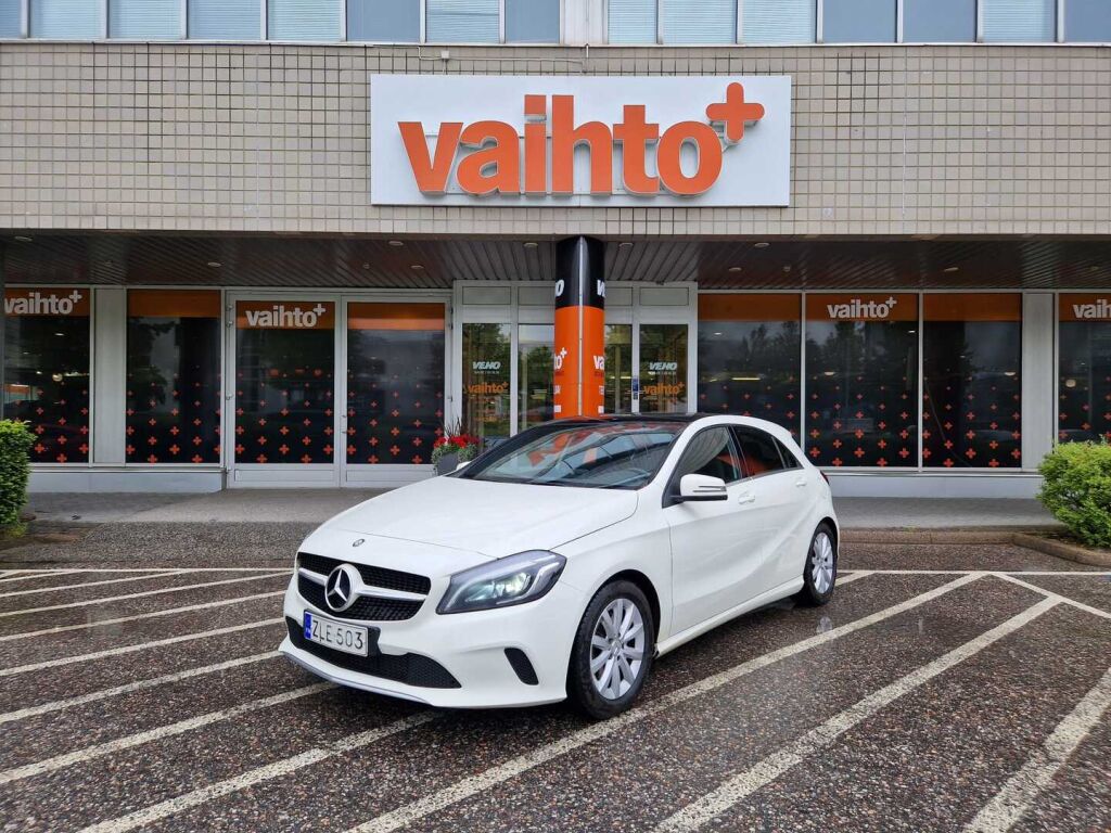 Mercedes-Benz A 2016 180 A Premium Business / Panoraama / 1 Om / Merkkihuoltohistoria / Kamera