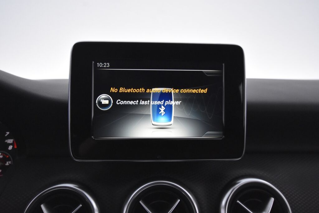 Mercedes-Benz A 2016 160 Premium Business / Xenonit/ Kamera/ Osanahkat