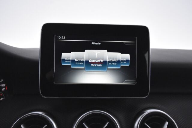 Mercedes-Benz A 2016 160 Premium Business / Xenonit/ Kamera/ Osanahkat