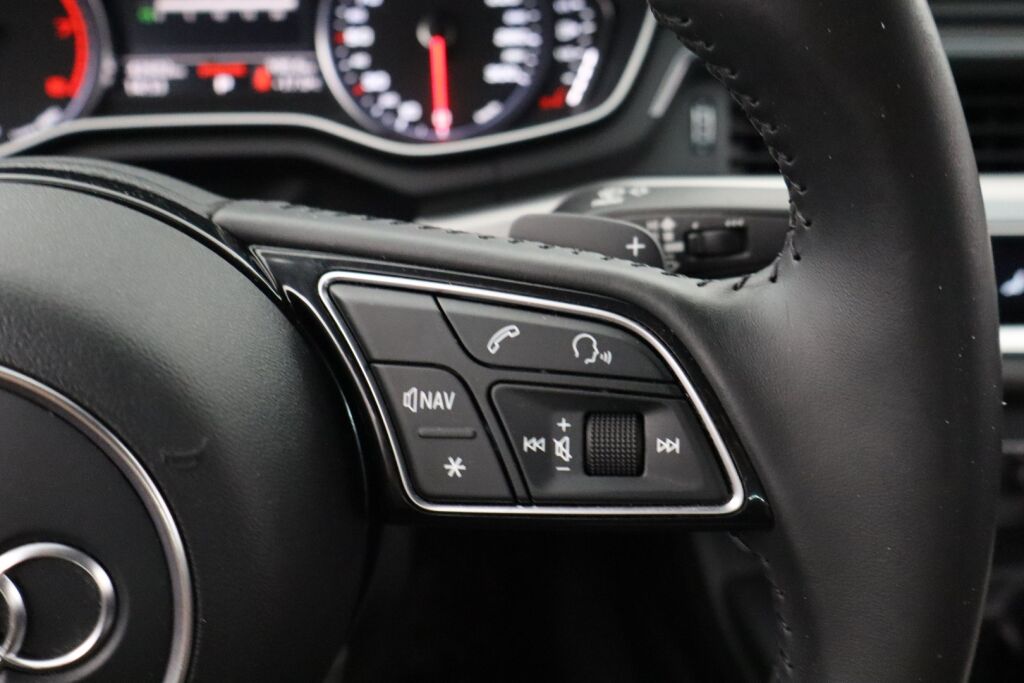 Audi A5 2018 Sportback Business Sport Comfort Edition 2,0 TFSI 140 kW S tronic MHEV / Suomiauto / Webasto / Vetokoukku / Tutkat / Navi /