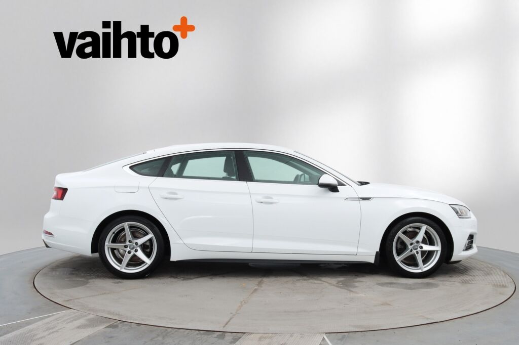 Audi A5 2018 Sportback Business Sport Comfort Edition 2,0 TFSI 140 kW S tronic MHEV / Suomiauto / Webasto / Vetokoukku / Tutkat / Navi /