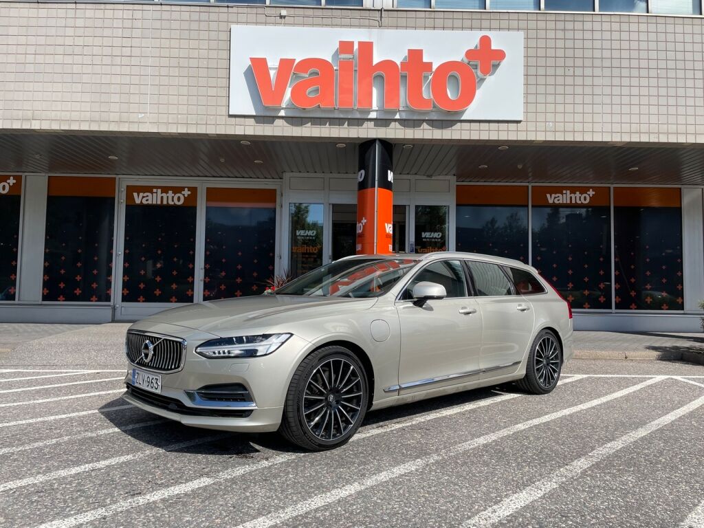 Volvo V90 2017 T8 AWD Business Inscription aut / Panorama / BLISS / Adapt. vakkari