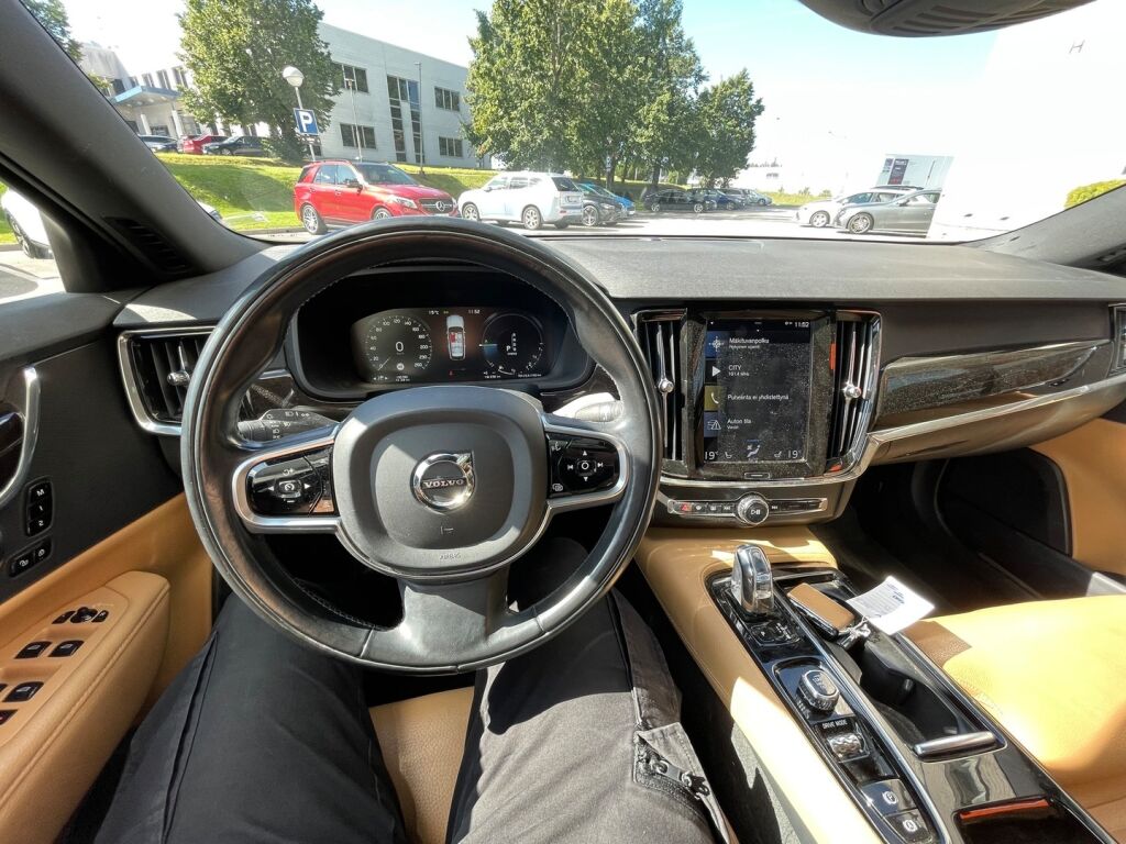 Volvo V90 2017 T8 AWD Business Inscription aut / Panorama / BLISS / Adapt. vakkari