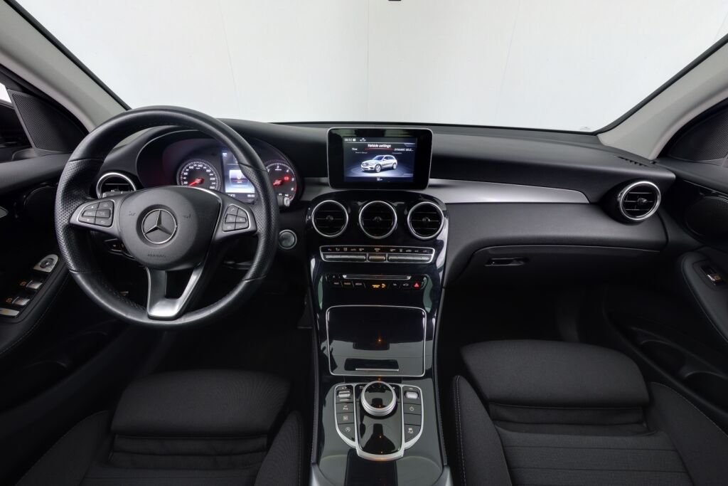 Mercedes-Benz GLC 2019 220 d 4Matic A Suomi Edition / Webasto / Led-ajovalot / Urheiluistuimet