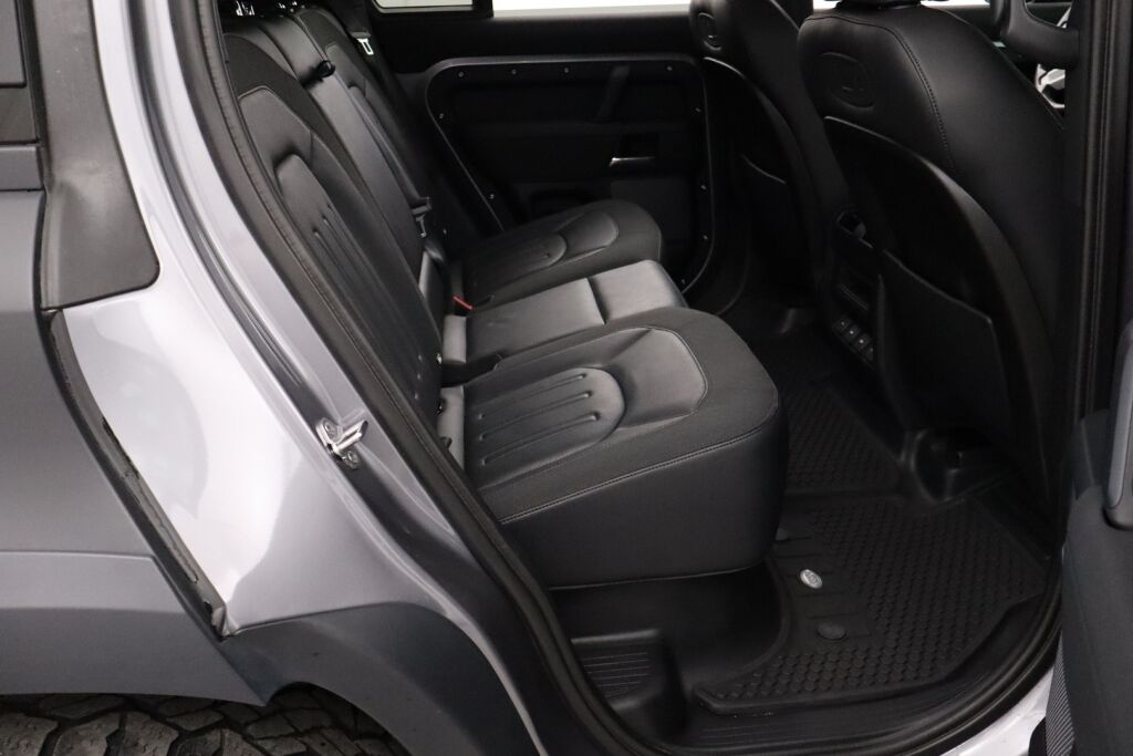 Land Rover Defender 2020 110 D240 S Launch Edition /Keyless/ Apple Car Play/ Webasto/ Koukku