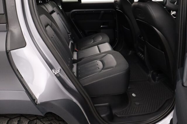 Land Rover Defender 2020 110 D240 S Launch Edition /Keyless/ Apple Car Play/ Webasto/ Koukku
