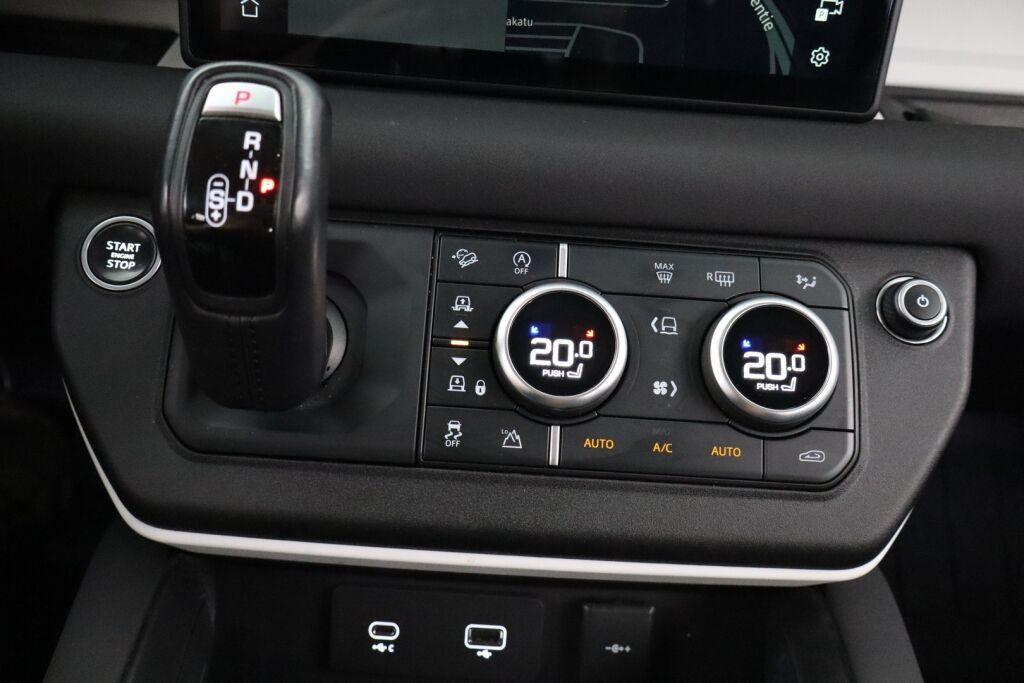 Land Rover Defender 2020 110 D240 S Launch Edition /Keyless/ Apple Car Play/ Webasto/ Koukku