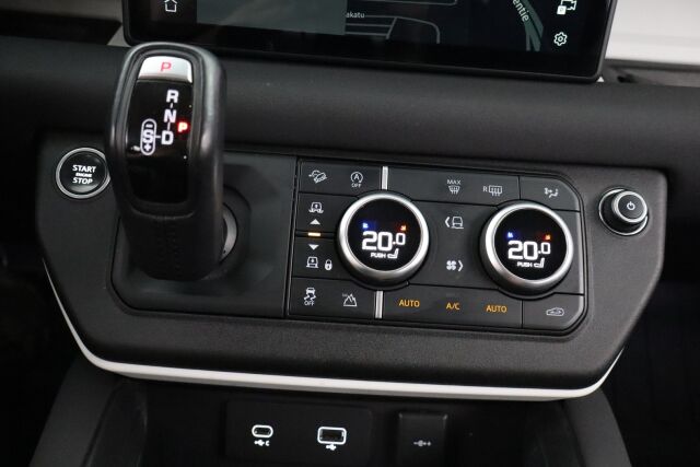 Land Rover Defender 2020 110 D240 S Launch Edition /Keyless/ Apple Car Play/ Webasto/ Koukku