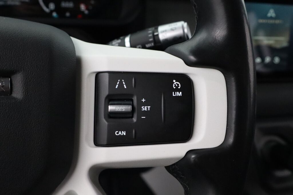 Land Rover Defender 2020 110 D240 S Launch Edition /Keyless/ Apple Car Play/ Webasto/ Koukku