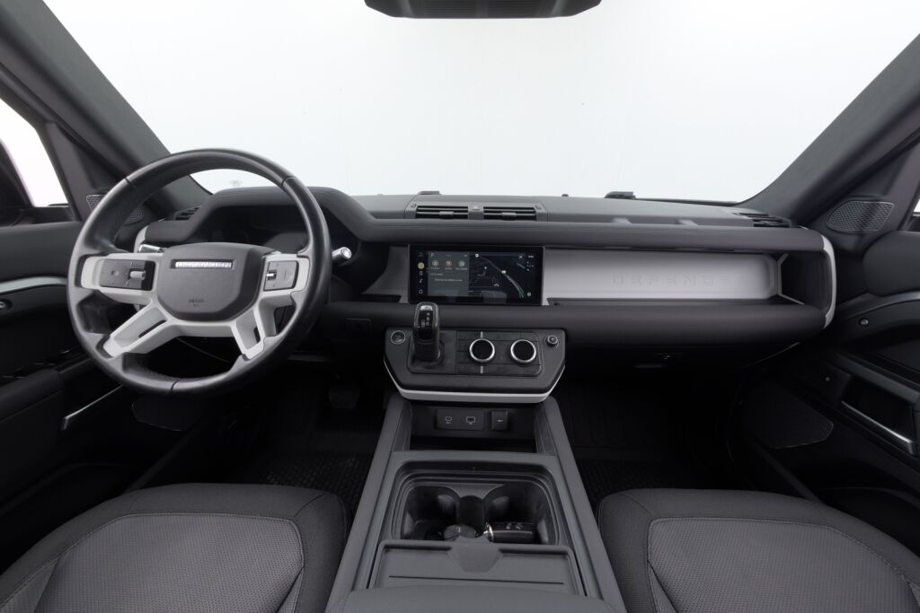 Land Rover Defender 2020 110 D240 S Launch Edition /Keyless/ Apple Car Play/ Webasto/ Koukku